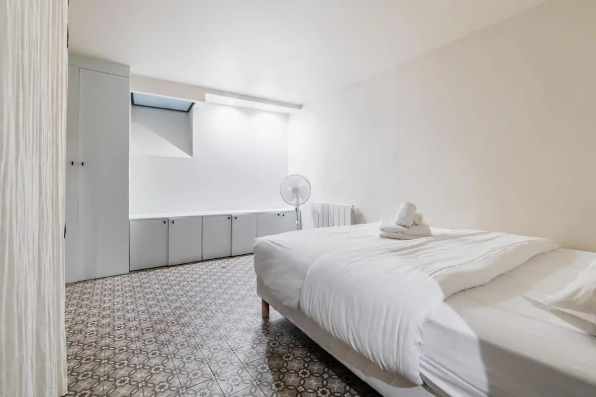 Appartement Au Coeur Paris 9 Moulin Rouge - Flat-Guest 0*,  France