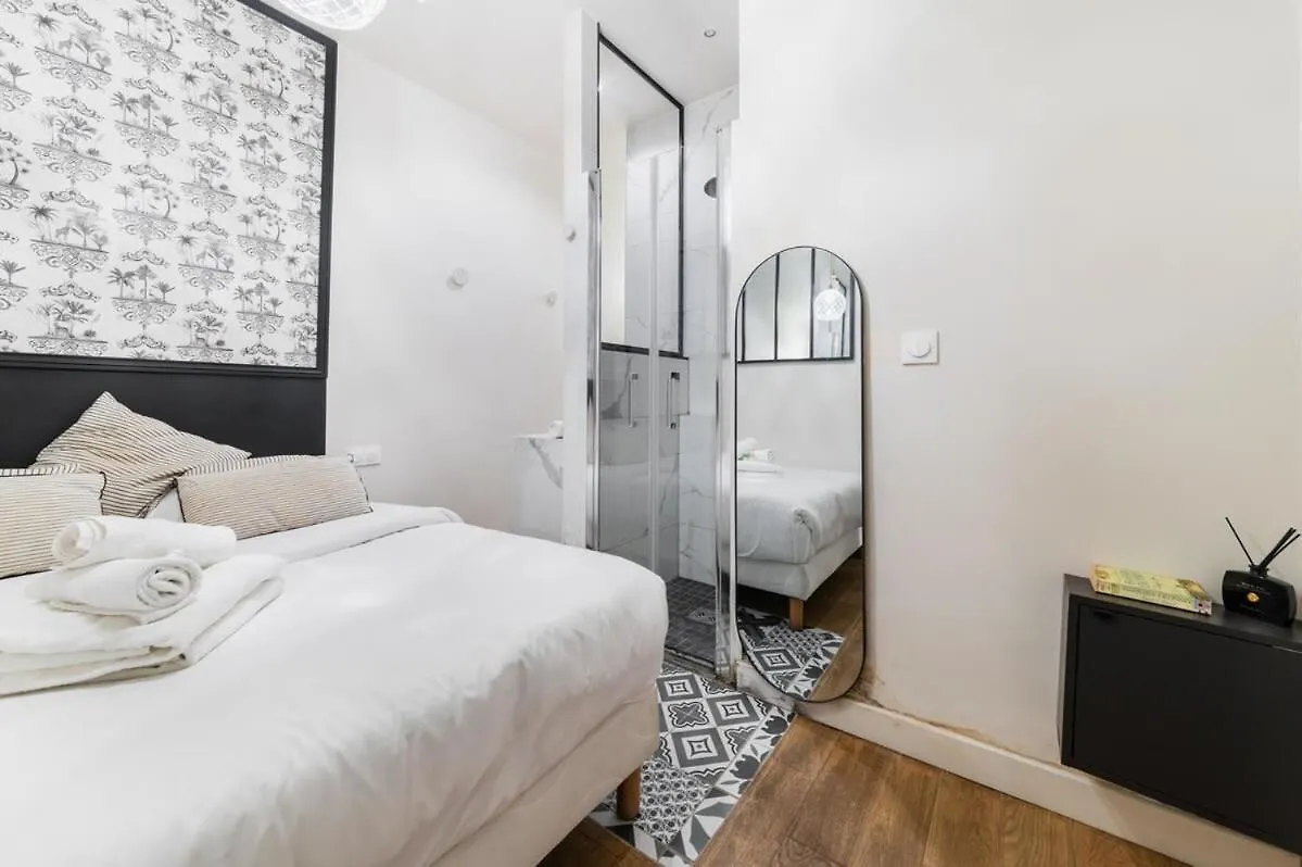 Appartement Au Coeur Paris 9 Moulin Rouge - Flat-Guest Apartman